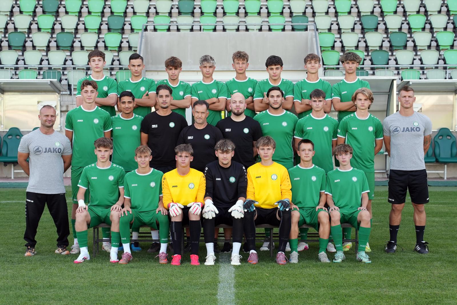 U17